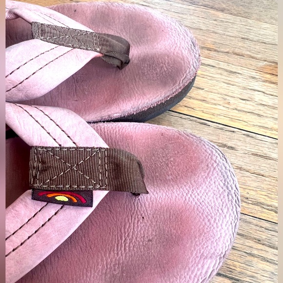 Light pink thick strap Rainbows womens size med - Picture 4 of 9